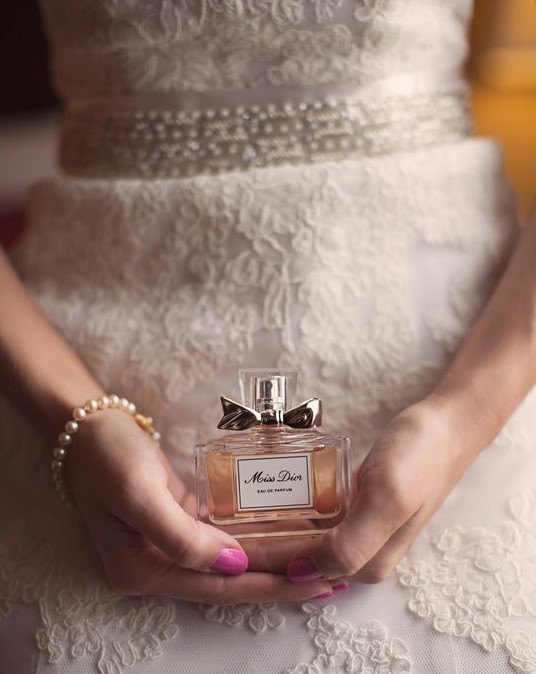 بهترین عطرها برای عروس خانم‌ها.jpg